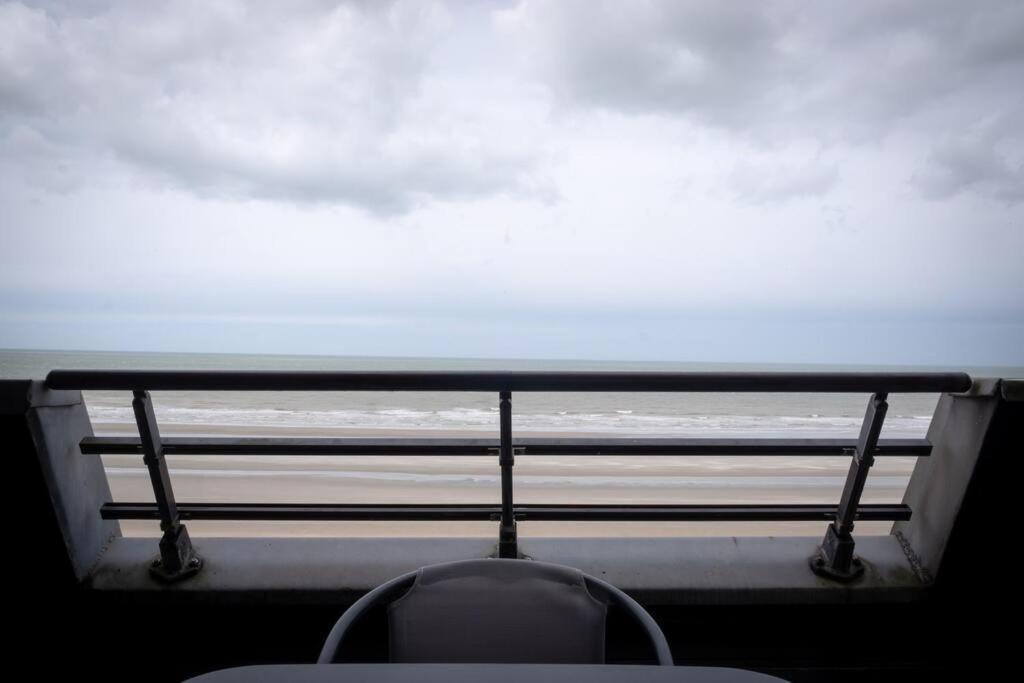 White & Sea, Face A La Mer Bray-Dunes Exteriör bild